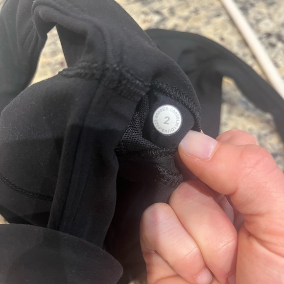 Lululemon Align Tank Top Size 2 Black Removable pads included - Picture 6 of 9